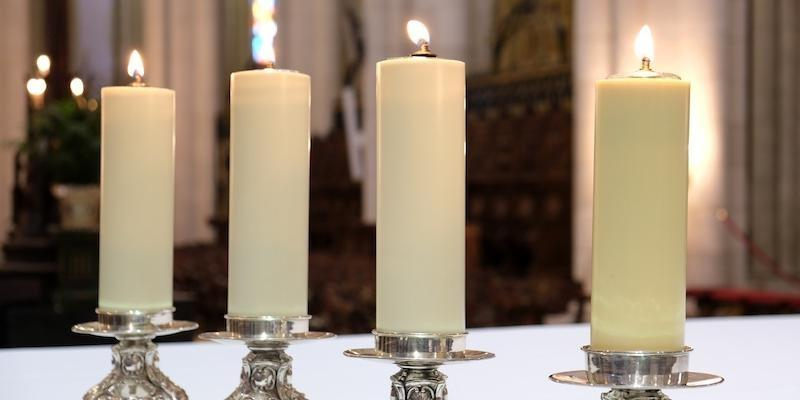 El cardenal Cobo preside una Eucaristía en la catedral en la solemnidad de Pentecostés