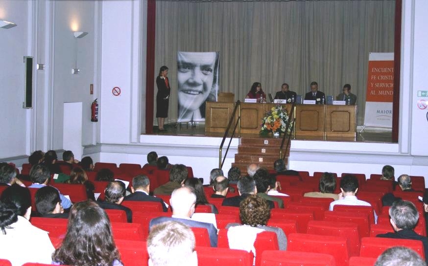 Extraordinaria edición del Encuentro Fe Cristiana y Servicio al Mundo